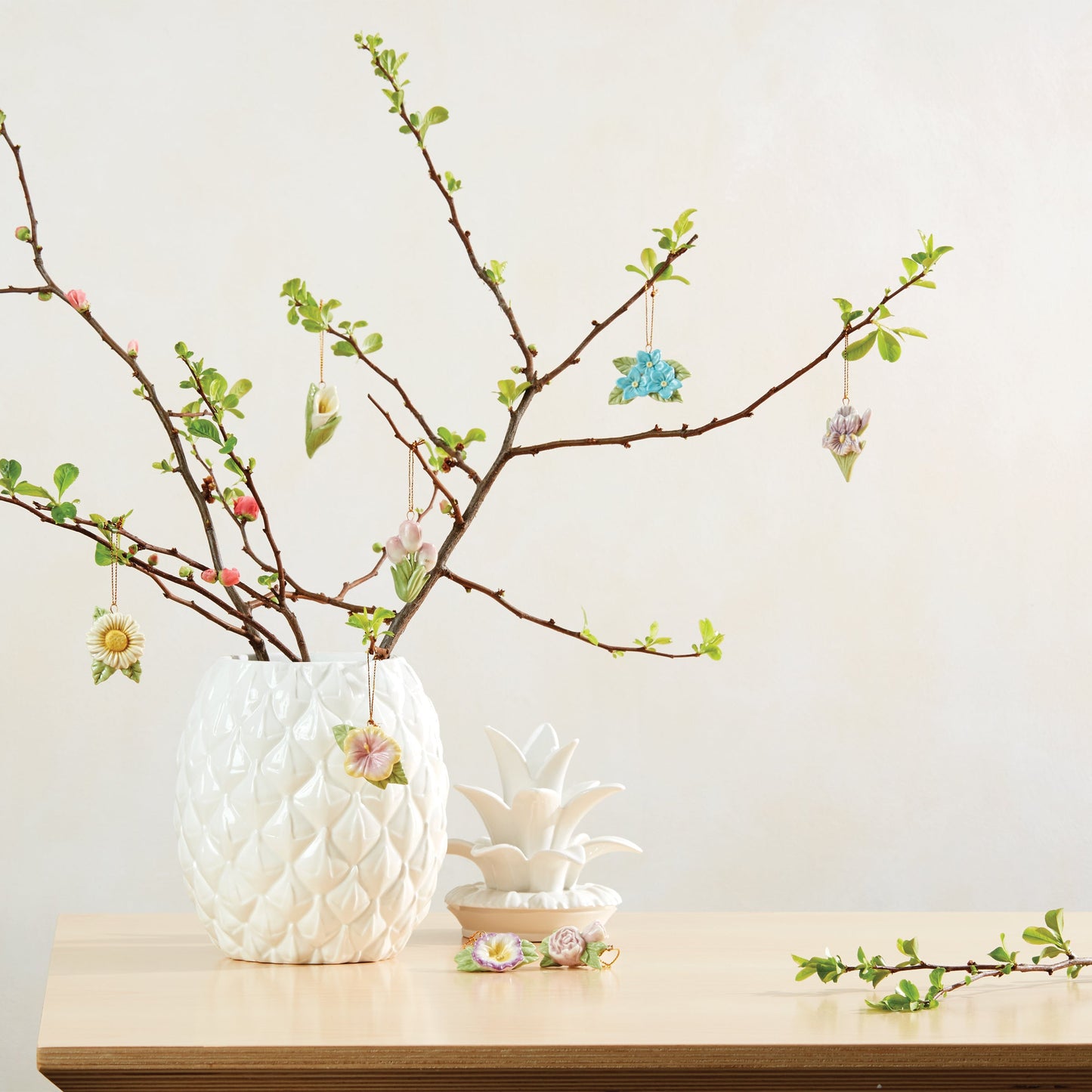 Celebrate Flowers 10-Piece Mini Ornament Set