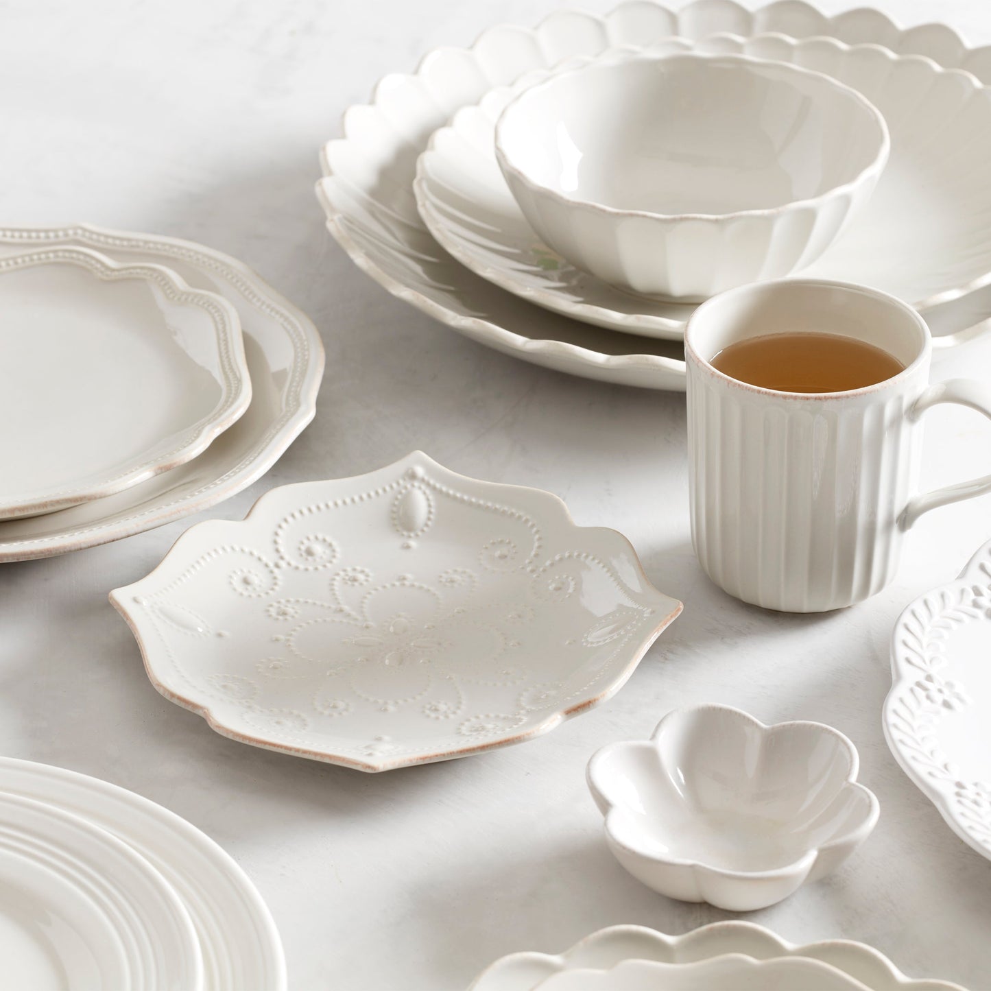 French Perle Scallop White Mini Dish
