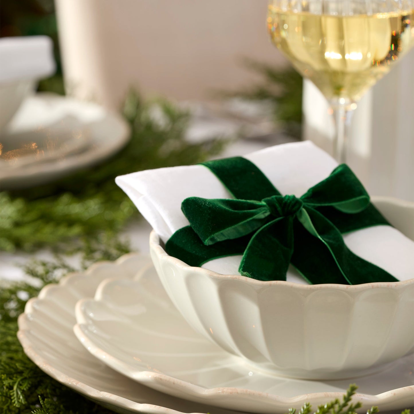 French Perle Scallop White Dinner Plates, Set of 4