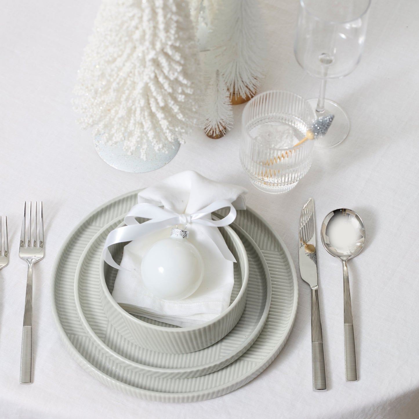 Modulus 20-Piece Flatware Set