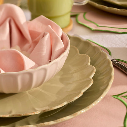 French Perle Scallop Matcha 24-Piece Dinnerware Set
